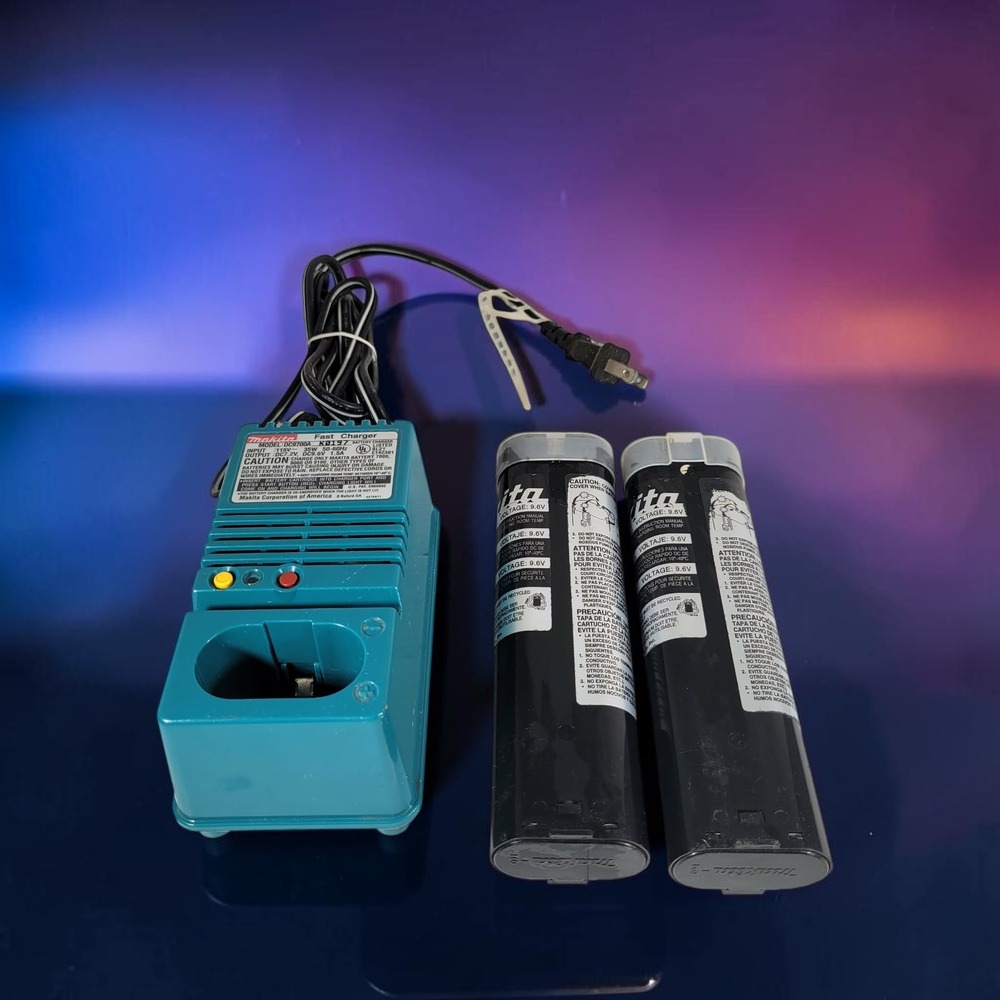 Makita DC9700A Fast Charger & 2 9.6V Batteries TESTED Teal Good Vintage Set